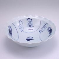 間取異人輪花サラダボール 　青花　有田焼