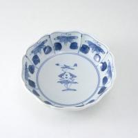 花と人形八方割4寸小鉢　青花　有田焼