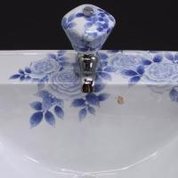 有田焼の水洗ハンドル　薔薇絵