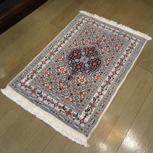 ペルシャ絨毯　ムード産　約89×60cm