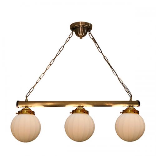 吊り下げ型のかわいいボール型のシェードが3灯並んだシーリングランプ　【送料無料】
