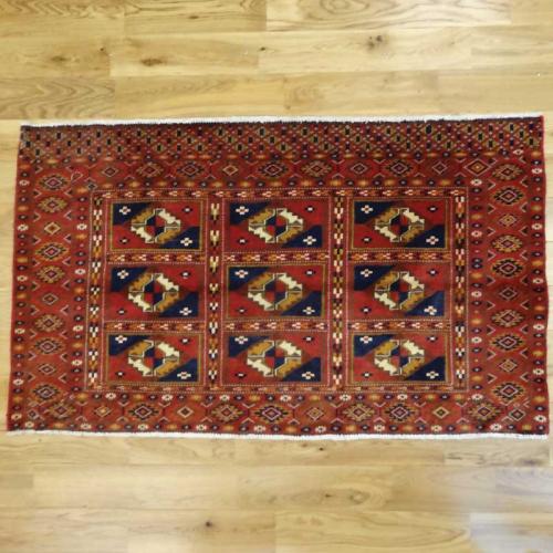 ペルシャ絨毯　トルクメン　オールド　約111×66cm