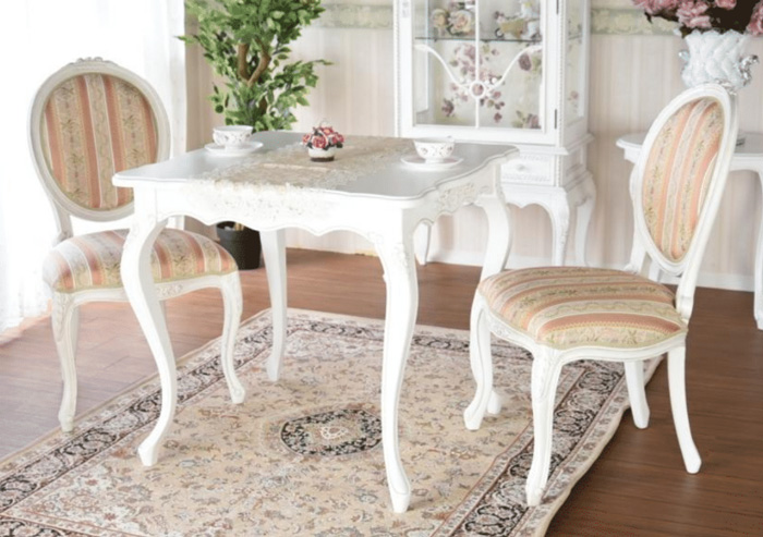 アンティークホワイトの130cm幅猫脚イタリアンダイニングテーブル|いい家具ネット