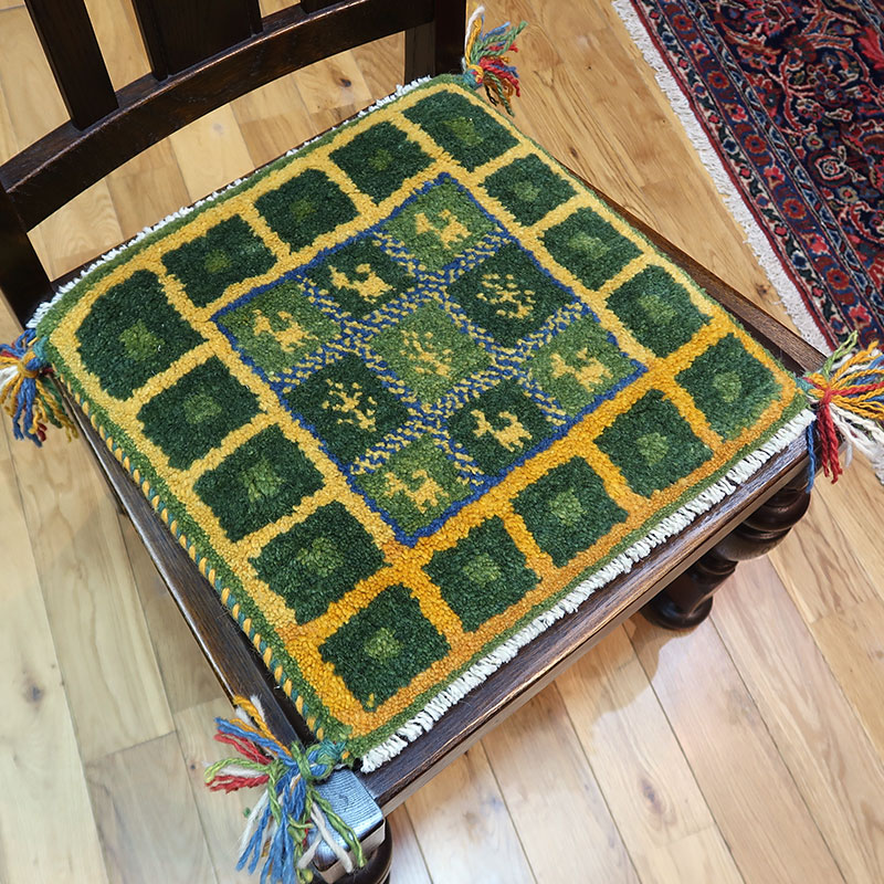 ペルシャ絨毯ギャッベ　AB-AJ709　座布団サイズ