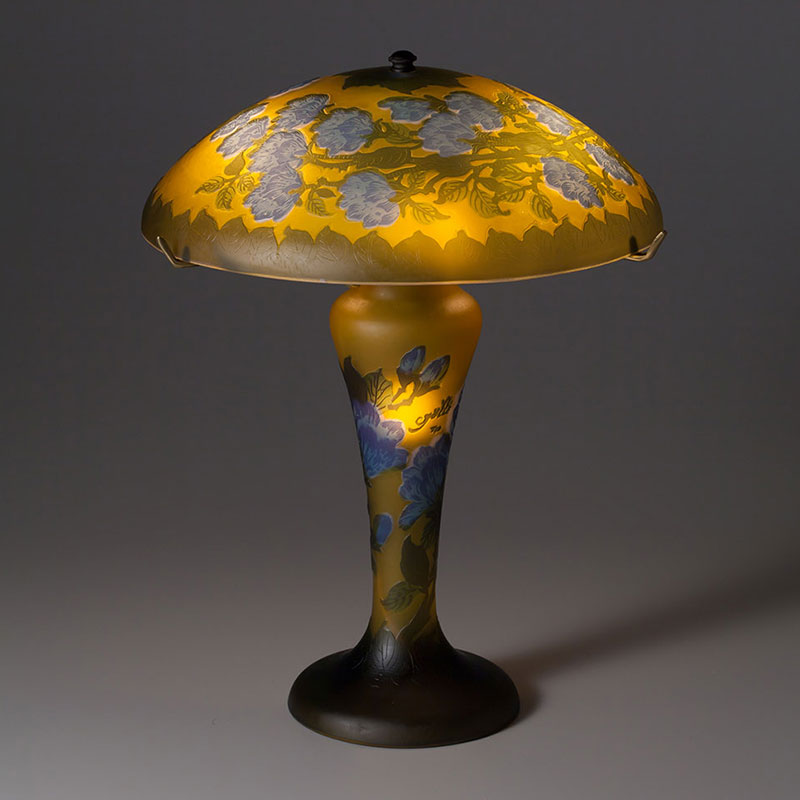 木蓮がモチーフの4灯テーブルスタンド照明　(マグノリア)　ガレコレクション