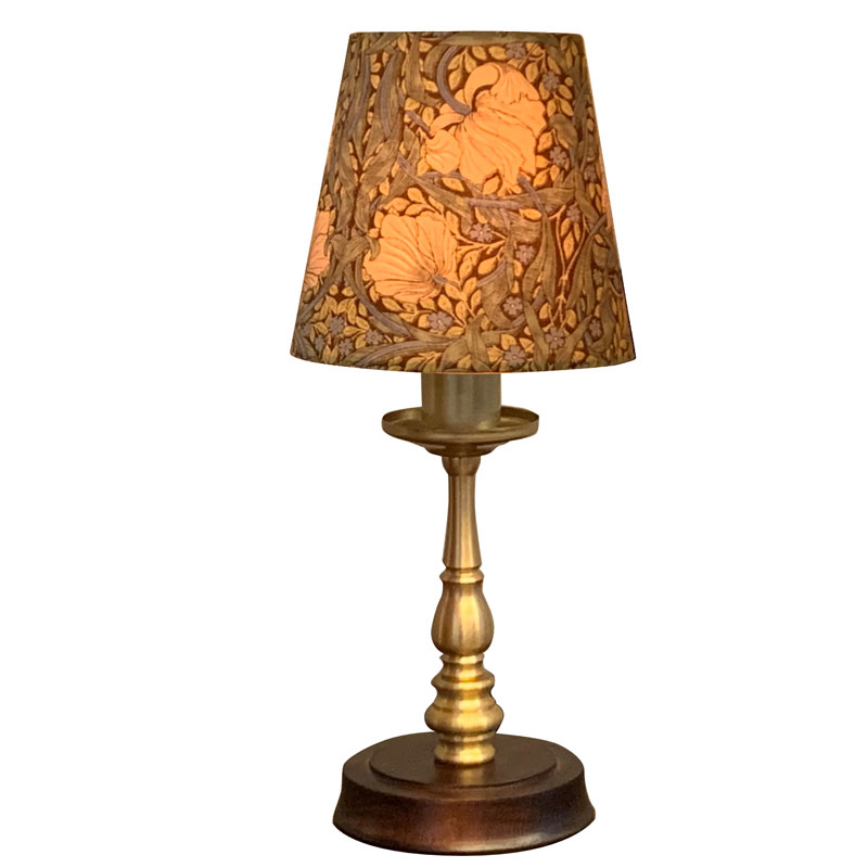 ウィリアムモリスの瑠璃ハコベとポピー柄生地を使用したミニテーブルランプ