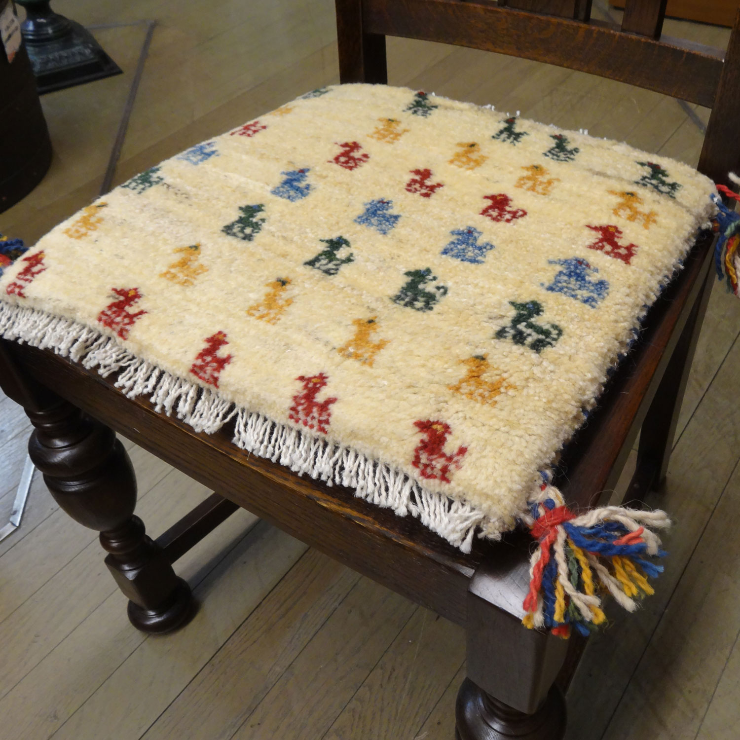 ペルシャ絨毯ギャッベ　AB-PP16177　座布団サイズ