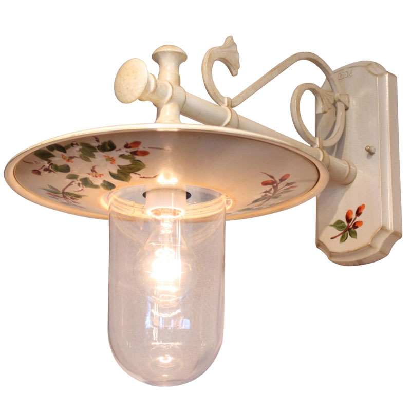 イタリア製のおしゃれな1灯ブラケット照明　屋外用