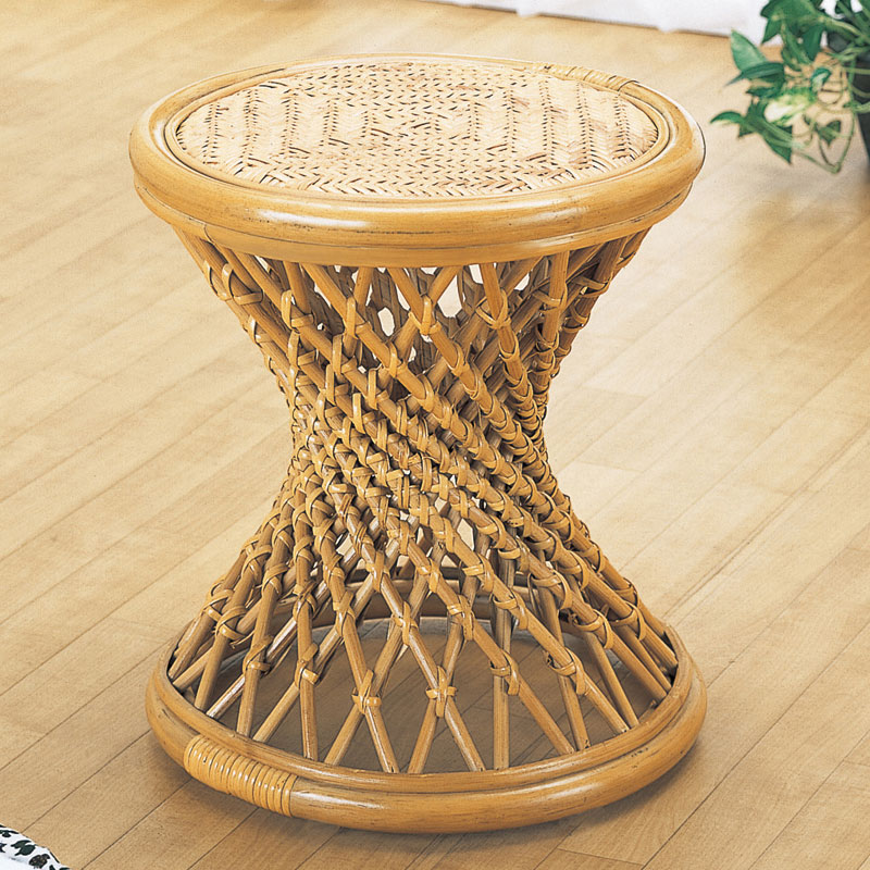 支柱の多いスタンダード籐スツール　ラタン・籐家具