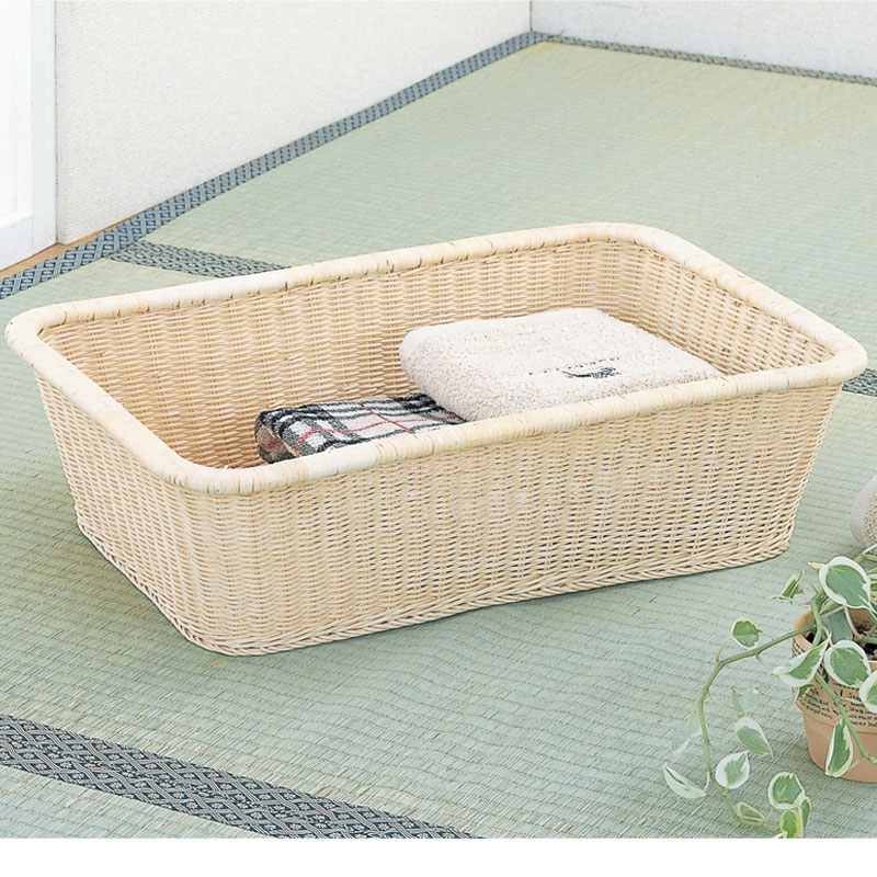 通気性の良いウィッカー編みの脱衣カゴ(バスケット)　ラタン・籐家具