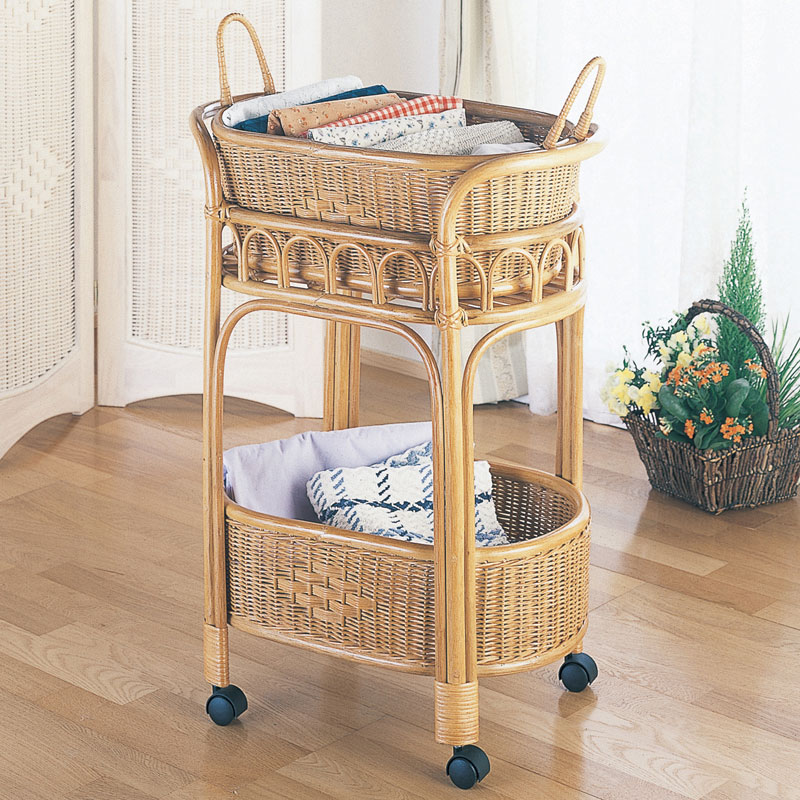 籐製のキャスター付きバスケットランドリー　ラタン・籐家具　【送料無料】