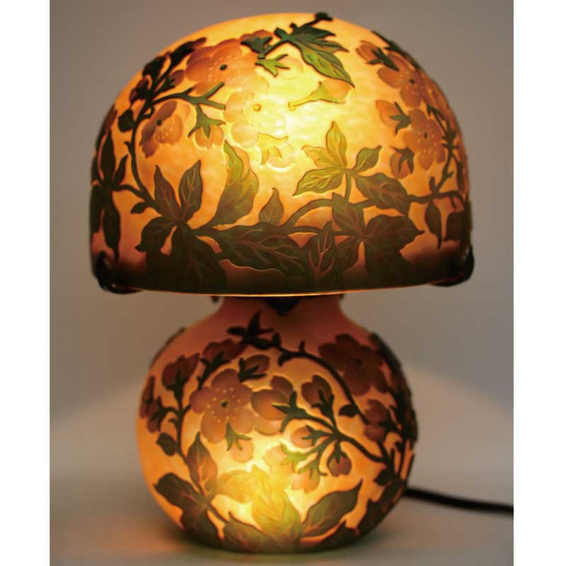 ガレ風ランプ　桜モチーフ　きのこ型