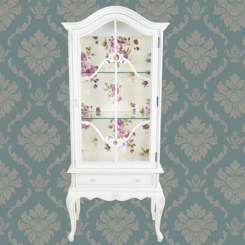 アンティークホワイトの猫脚イタリアンカップボード　　逆輸入家具