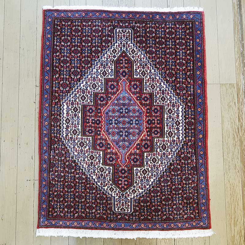 ペルシャ絨毯　セネ産　約95×72cm　M1656　手織り絨毯