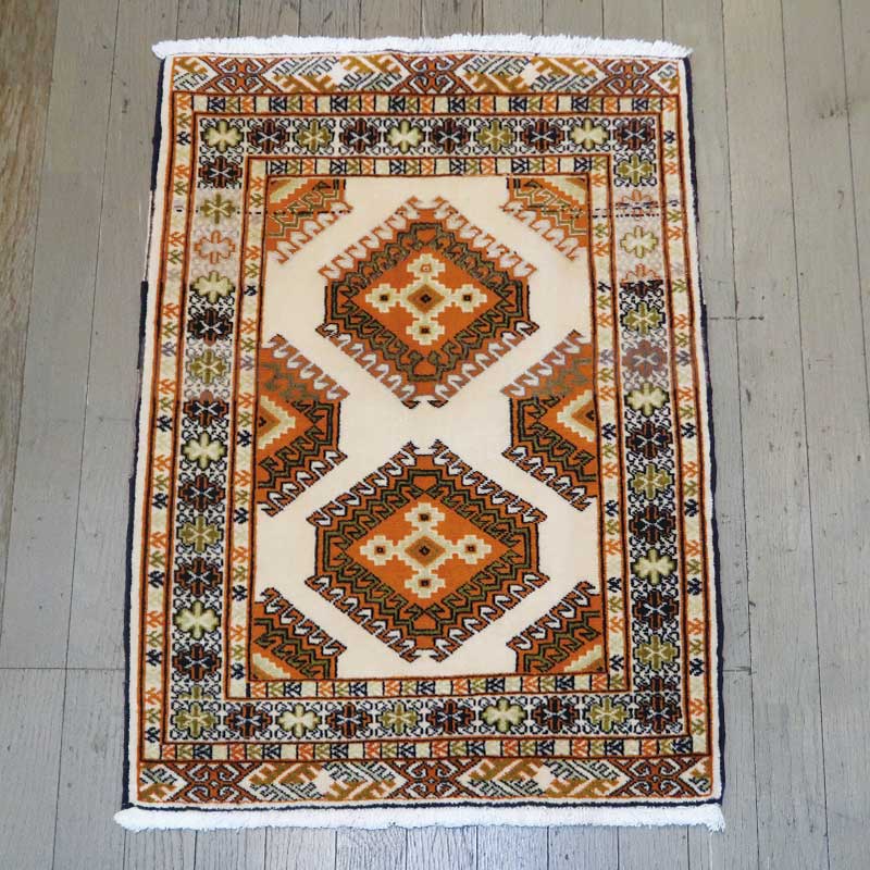 ペルシャ絨毯　トルクメン　ビンテージ　約91×64cm　SALE