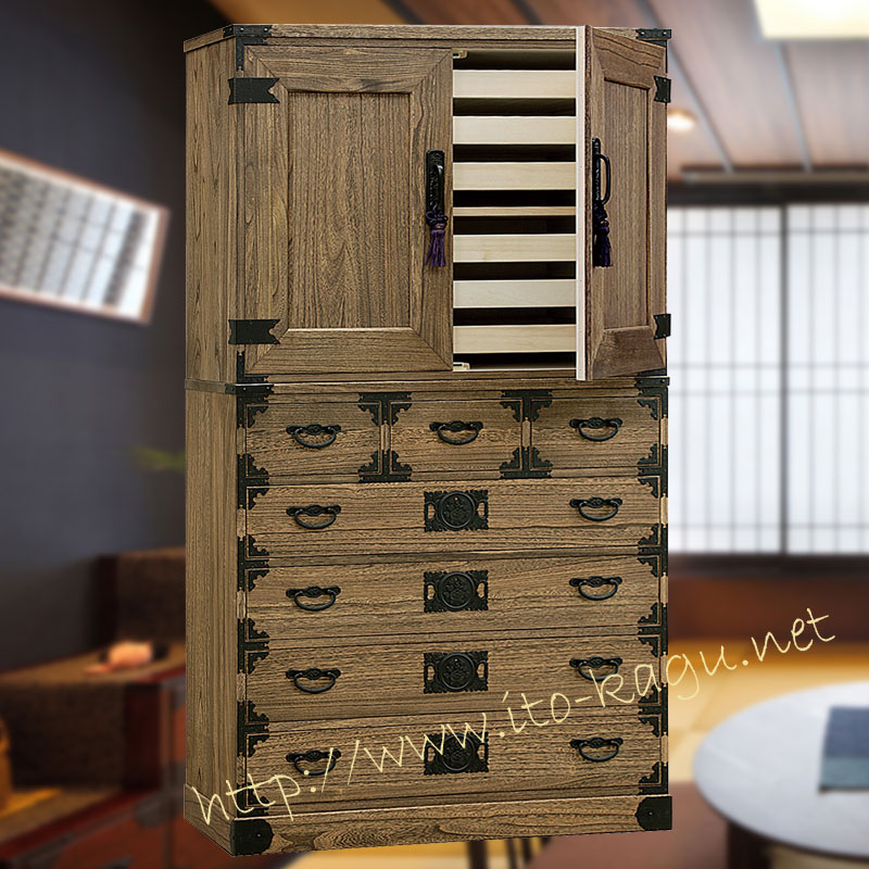 総桐衣裳タンス　牡丹　時代仕上げ(オイル仕上げ)