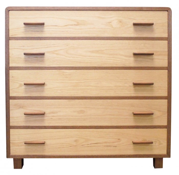 斬新なデザインの総桐5段チェスト　オイル仕上げ