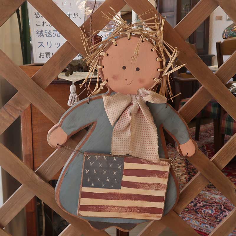 アメリカンカントリー小物　アメリカの女の子　木のオーナメント　【送料無料】