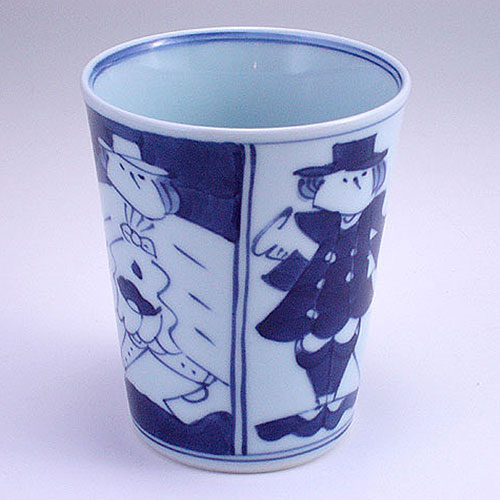 四方異人ミルクカップ　青花　有田焼