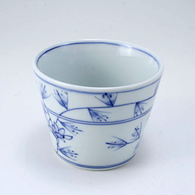 HANAKARAKUSAそば猪口(大)　青花　有田焼