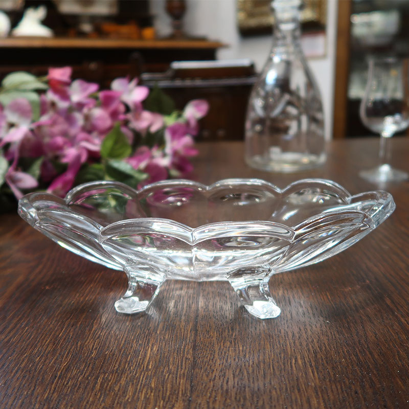 イギリスより直輸入したアンティークガラスのオーバル型脚付きボウル・コンポート