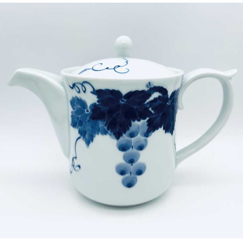 ぶどうこだわりのポット　有田焼　青花