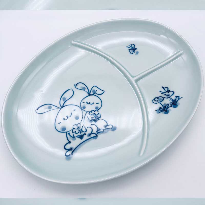 花うさぎ仕切皿　青花　有田焼
