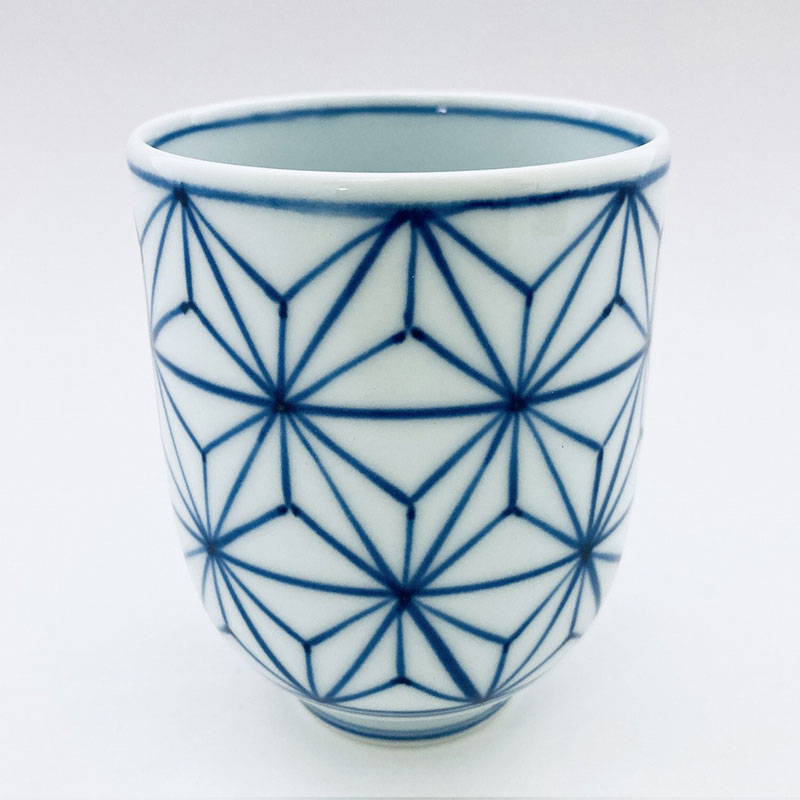 麻の葉小湯呑　青花　有田焼