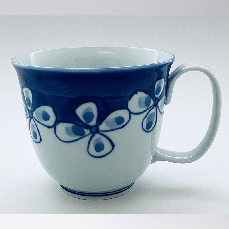 花つなぎLAKマグ 　青花　有田焼