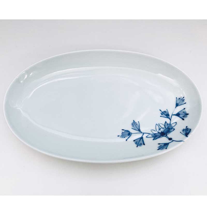 花唐草小判幅広焼皿　青花　有田焼