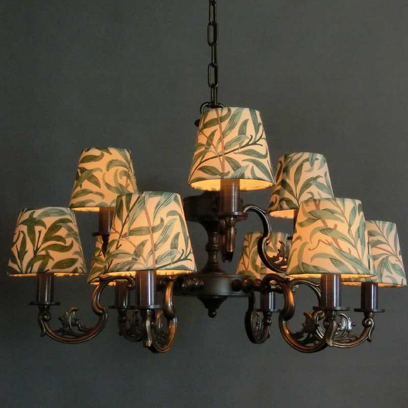 ウィリアムモリスの生地を使用して作成した9灯シャンデリア