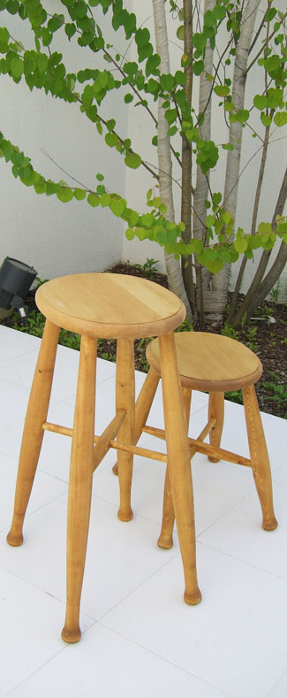 ハイスツールと並べた画像