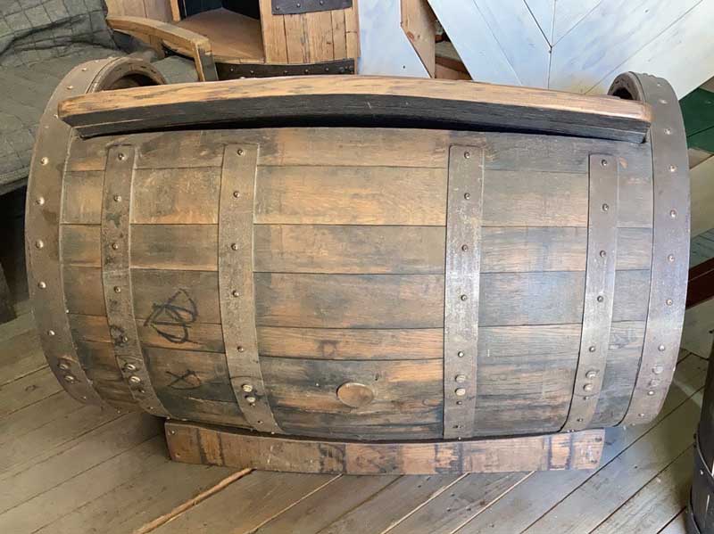 バレルベンチ(オーク後面)