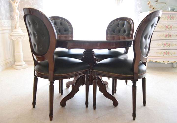 ルネッサンスイタリアの本革ダイニング5点セットの写真