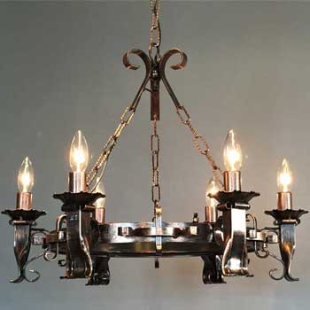 合わせて取り付けたい6灯シャンデリア