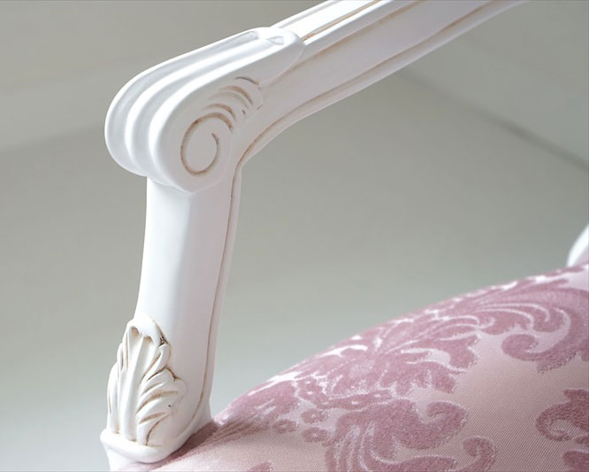 猫脚アームチェアの写真