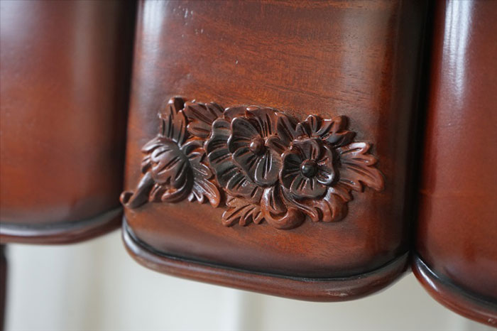 アンティーク調ドレッサーの写真