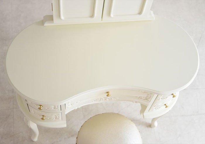 三面ドレッサーの写真