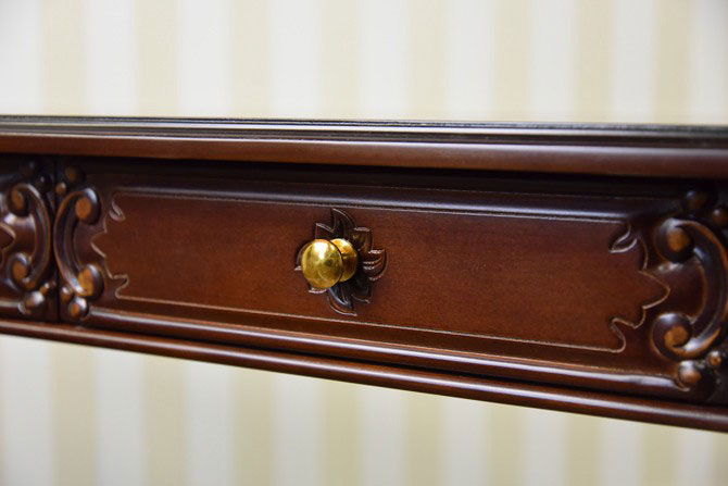 マホガニーパソコンデスクの写真