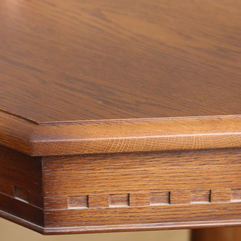 ブルックスの天板フレームの彫刻