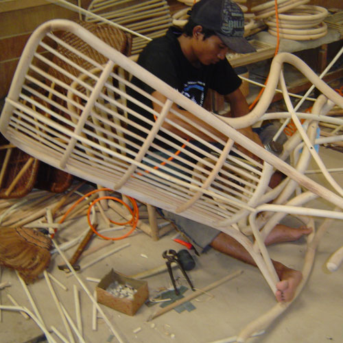 揺止め装飾等の部材の組付け