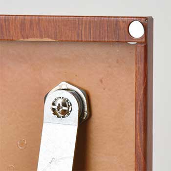 扉マグネットが付いています。