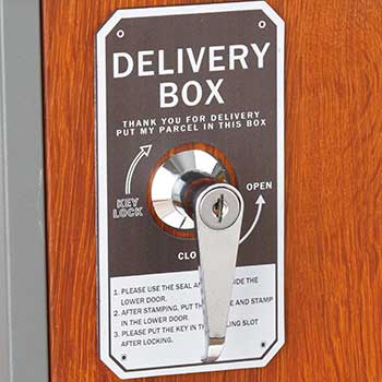 プレートとハンドル