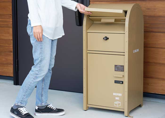 宅配ボックスのある家