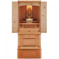 さくら材に特殊加工した桜が映えるお洒落な仏壇-滝桜DX(家具調仏壇)