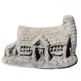 イギリスからやって来た手造りガーデンストーンのコテージ　ガーデン装飾