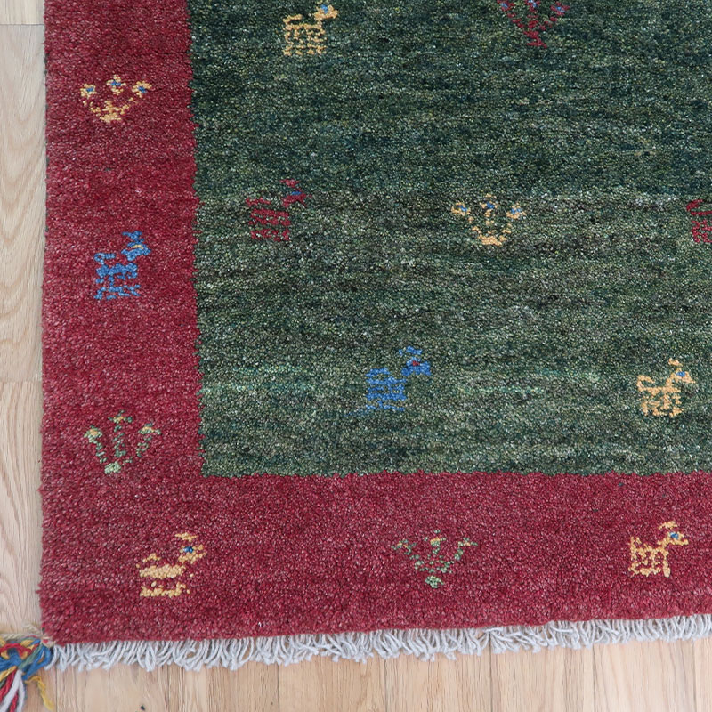 ペルシャ絨毯 - グリーン基調のペルシャギャッベ リビングサイズ(中) M 
