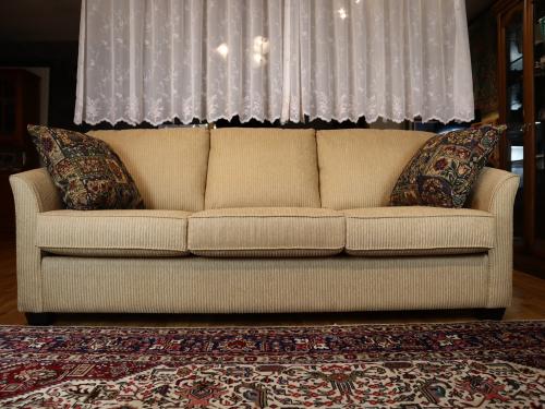 ネット販売 超希少　世界に一台　イタリア画家デザインのソファ 座椅子